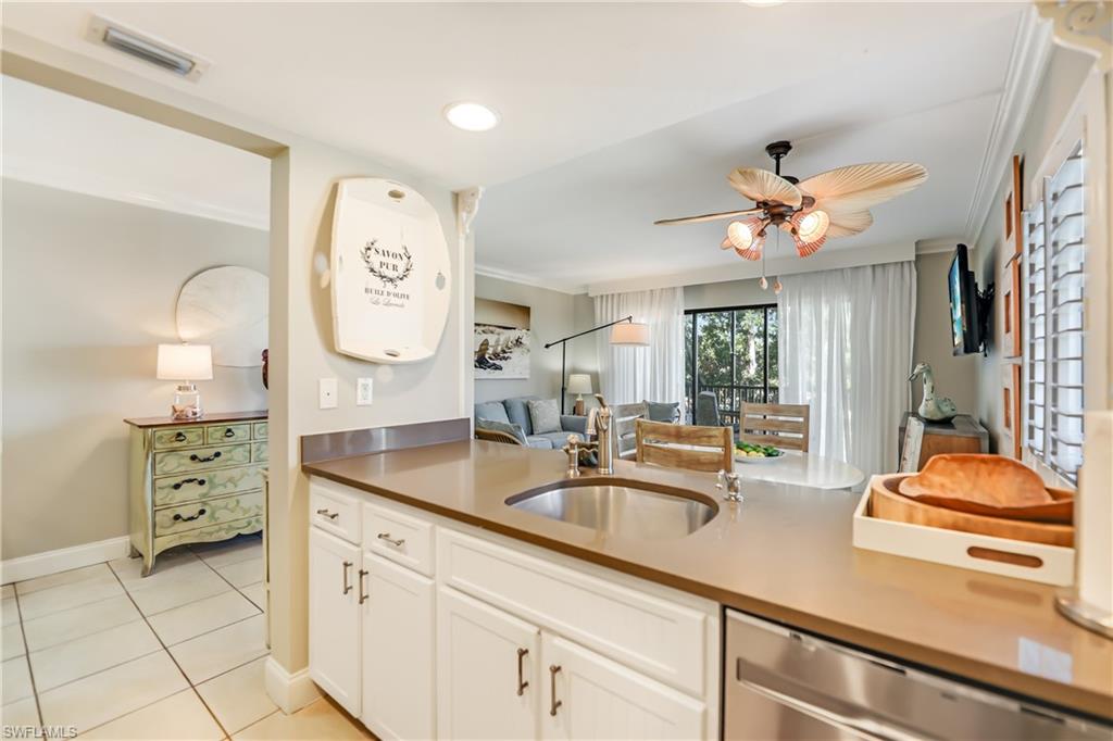 TENNIS VILLAS - Residential