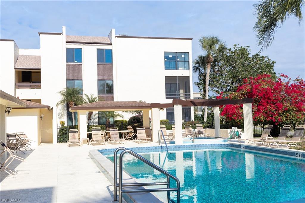 LAKEWOOD - Residential