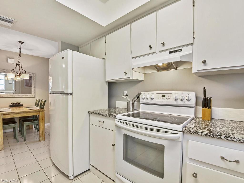 NAPLES PARK - Residential