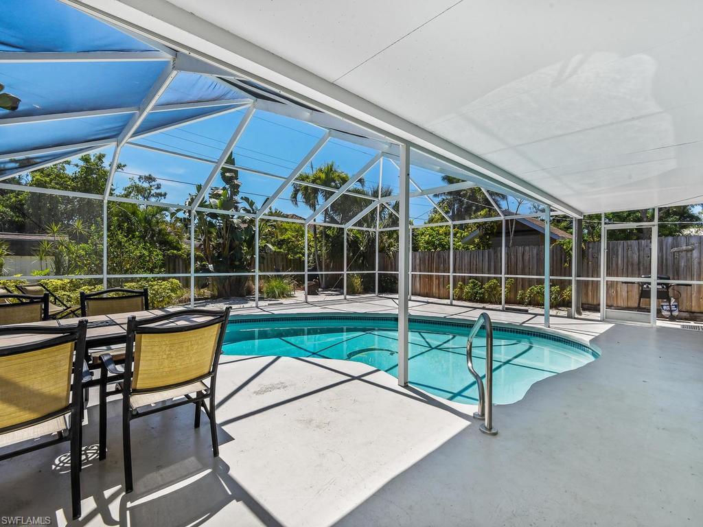 NAPLES PARK - Residential