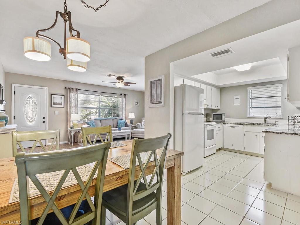 NAPLES PARK - Residential