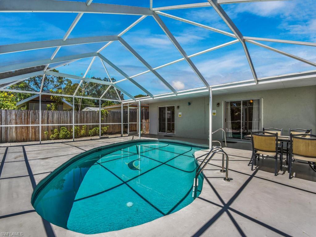 NAPLES PARK - Residential