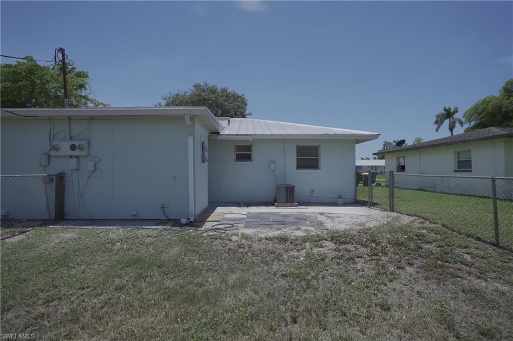 NAPLES TWIN LAKES - Residential Lease