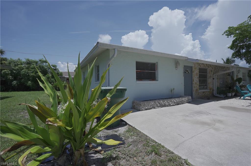 NAPLES TWIN LAKES - Residential Lease