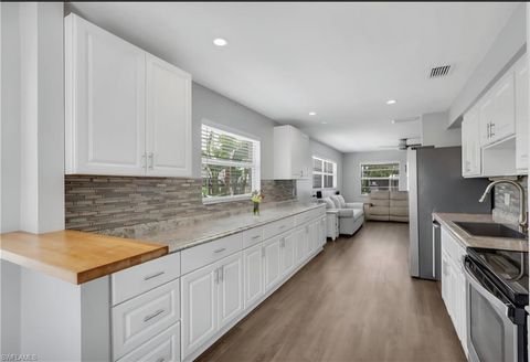 862 95th AVE N NAPLES FL 34108