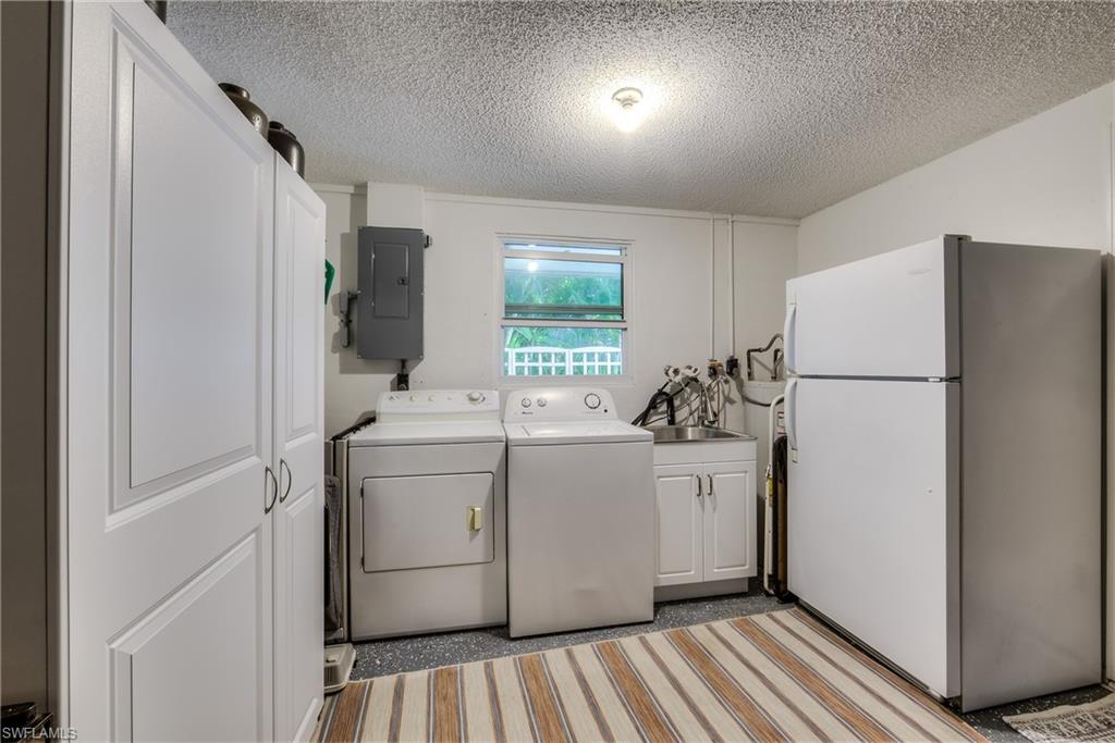 SANIBEL ESTATES - Residential