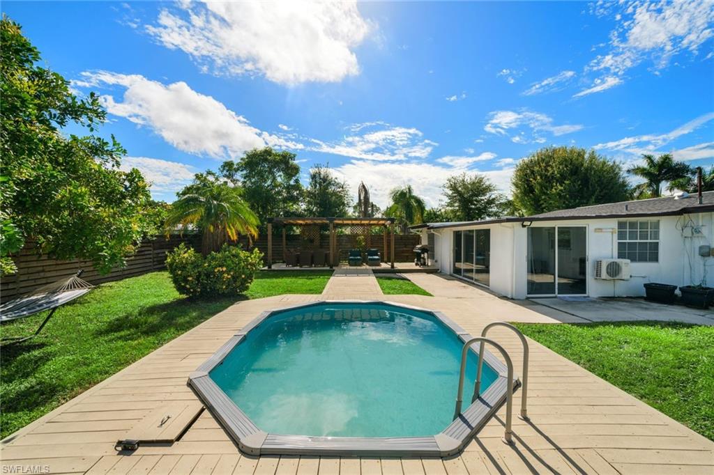 COCONUT GROVE - Residential