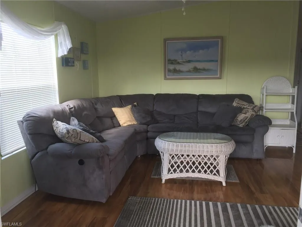 Naples, Florida 34104, United States, 2 Bedrooms Bedrooms, ,2 BathroomsBathrooms,Residential,Pending,121695