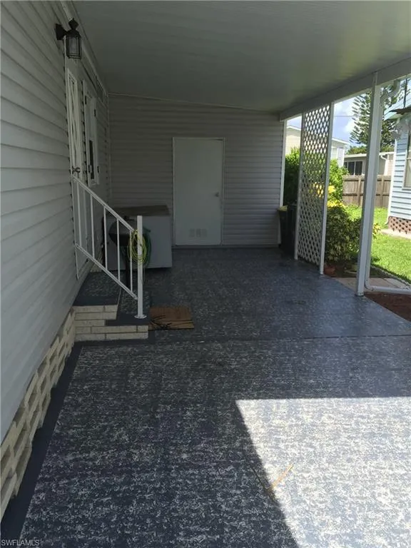 Naples, Florida 34104, United States, 2 Bedrooms Bedrooms, ,2 BathroomsBathrooms,Residential,Pending,121695