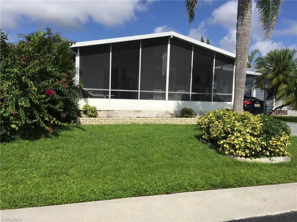 Naples, Florida 34104, United States, 2 Bedrooms Bedrooms, ,2 BathroomsBathrooms,Residential,Pending,121695