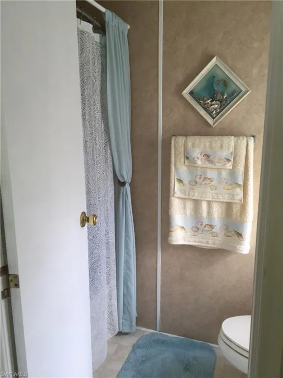 Naples, Florida 34104, United States, 2 Bedrooms Bedrooms, ,2 BathroomsBathrooms,Residential,Pending,121695