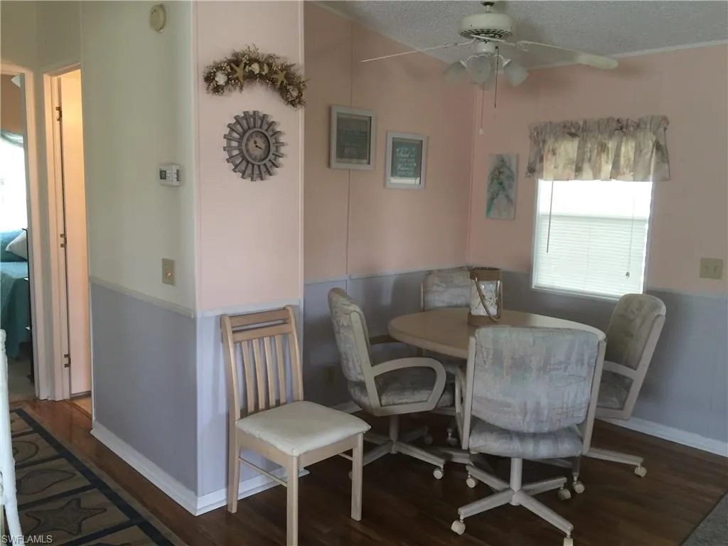 Naples, Florida 34104, United States, 2 Bedrooms Bedrooms, ,2 BathroomsBathrooms,Residential,Pending,121695