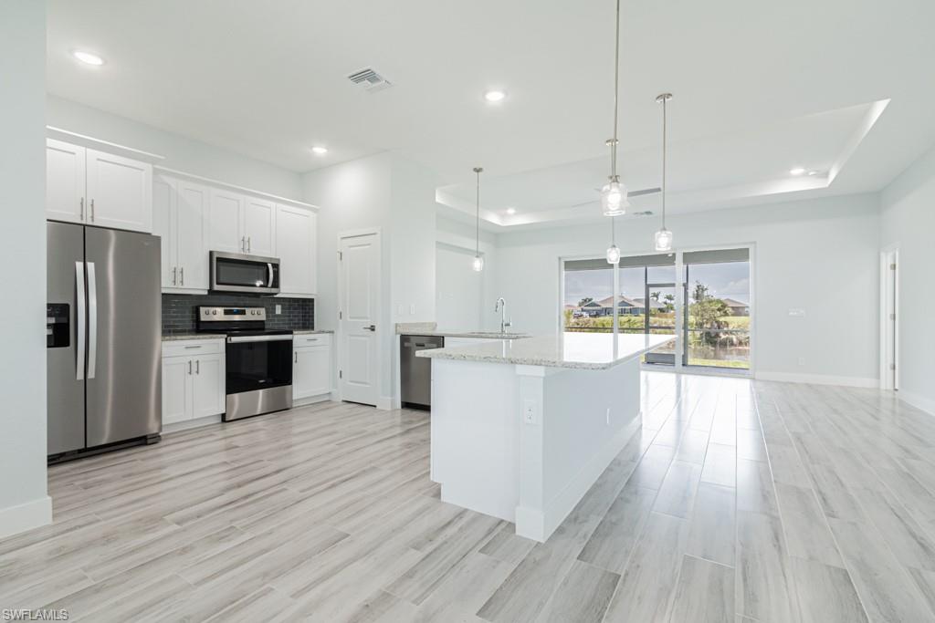 CAPE CORAL - Residential