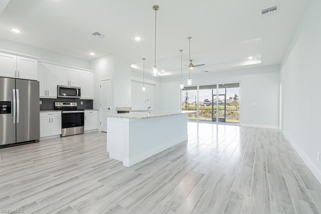 CAPE CORAL - Residential