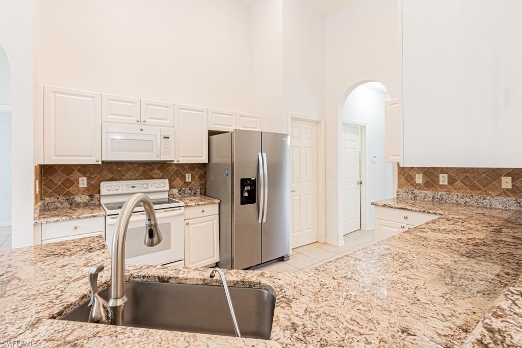 GOLDEN GATE ESTATES - Residential