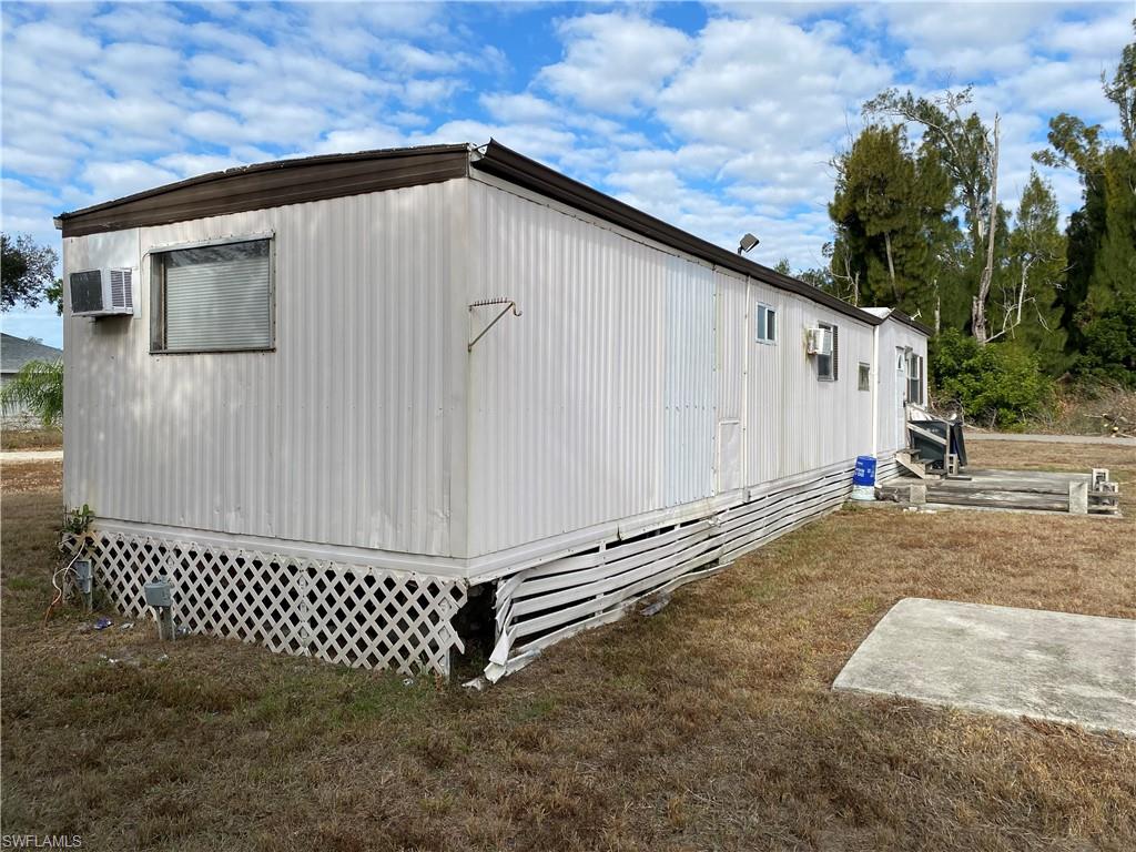 SUNCOAST ESTATES UNREC - Residential Lease