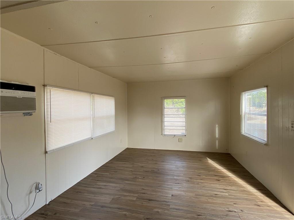 SUNCOAST ESTATES UNREC - Residential Lease