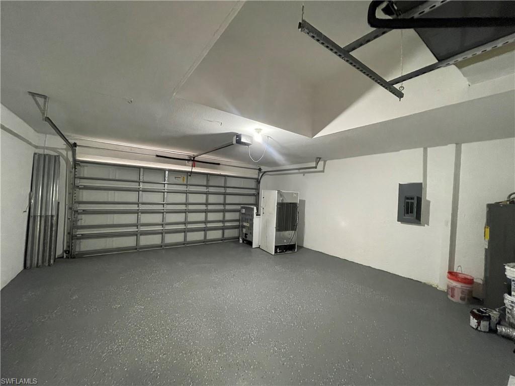 CAPE CORAL - Residential Lease