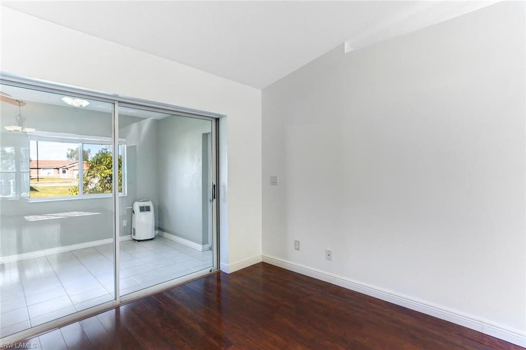 SAN CARLOS PARK - Residential