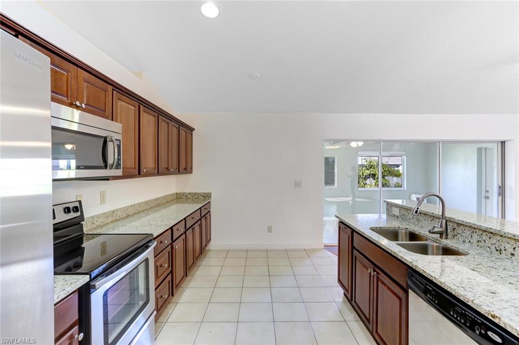 SAN CARLOS PARK - Residential