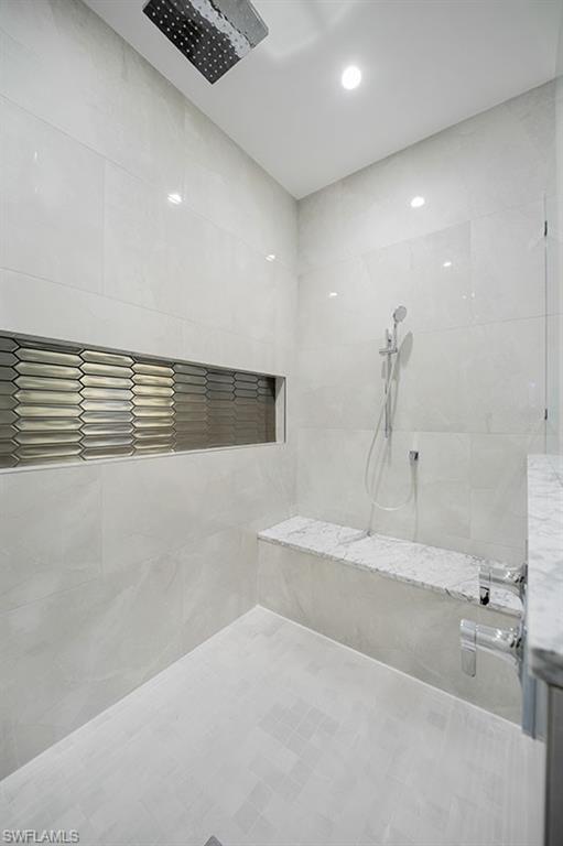 COCO LAKES - Residential