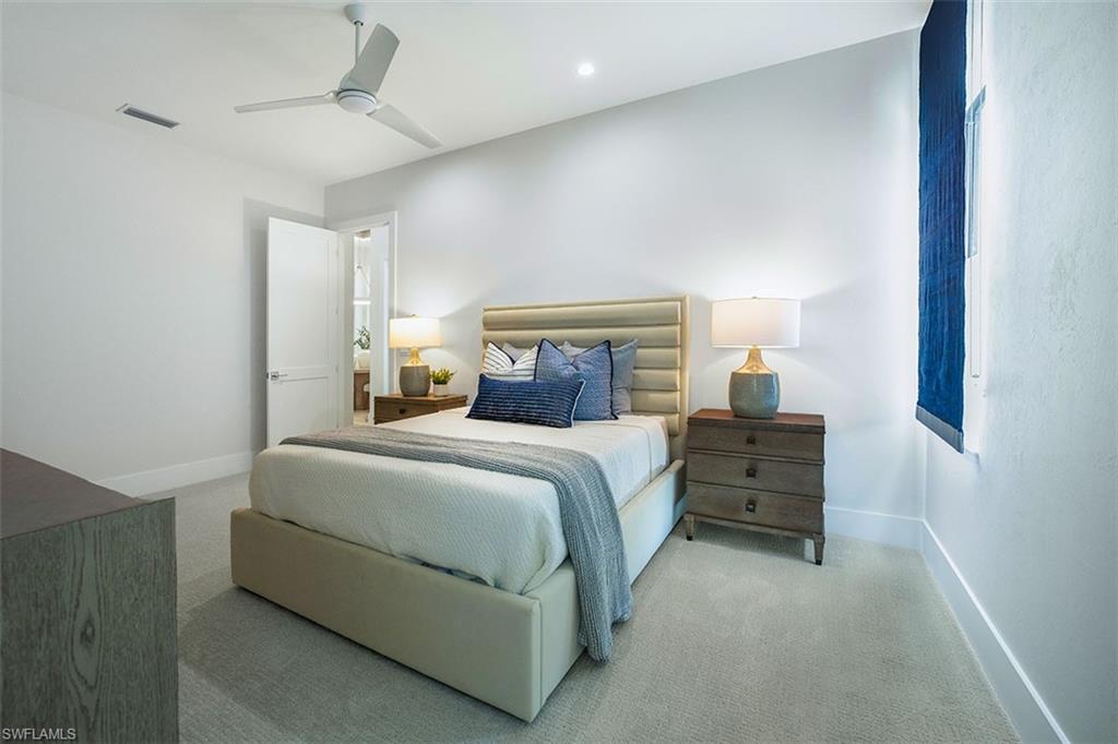 COCO LAKES - Residential