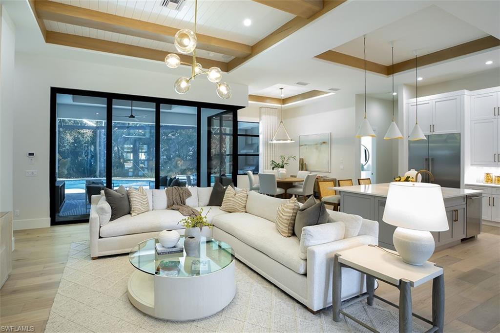 COCO LAKES - Residential