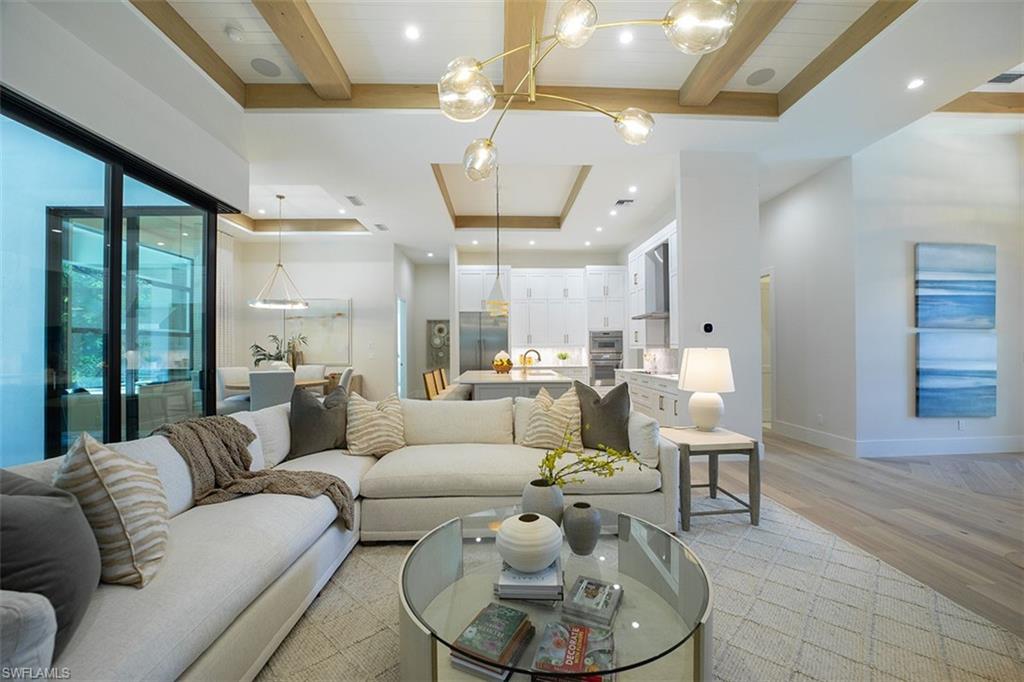 COCO LAKES - Residential