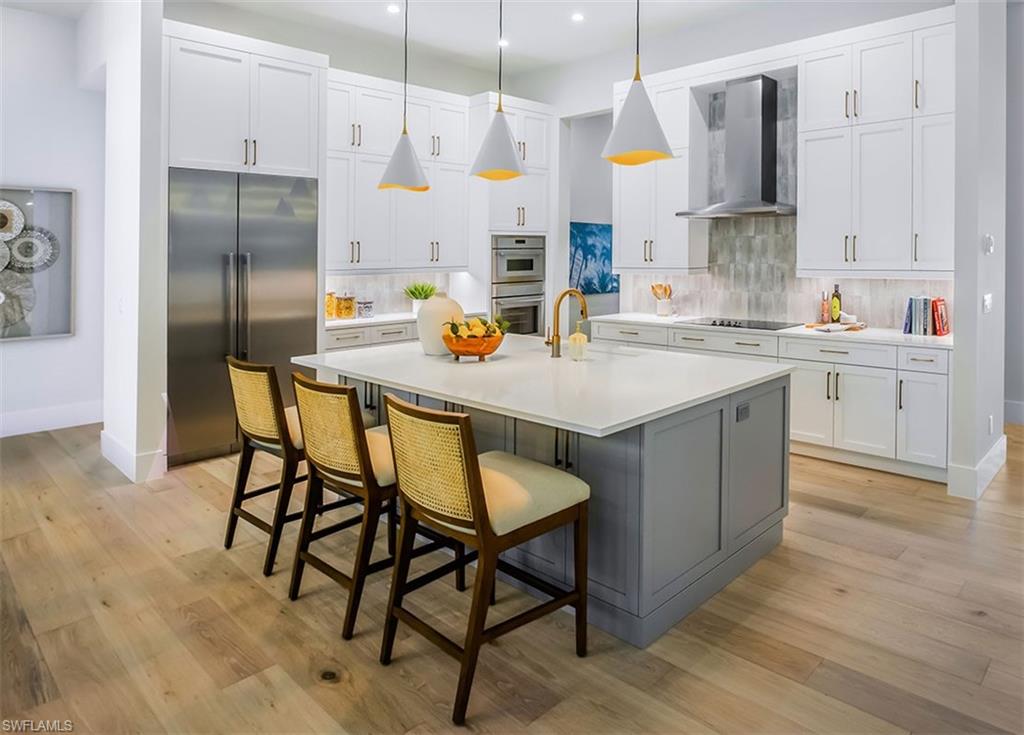 COCO LAKES - Residential