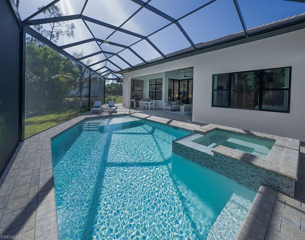 COCO LAKES - Residential