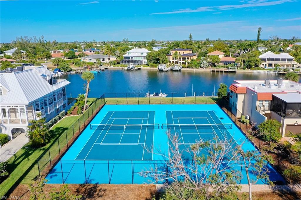 SANIBEL MOORINGS CONDO - Residential