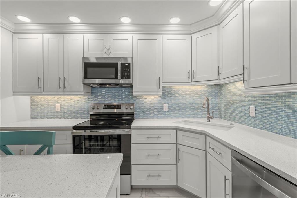 SANIBEL MOORINGS CONDO - Residential