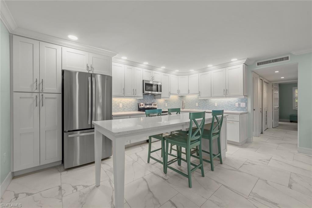 SANIBEL MOORINGS CONDO - Residential