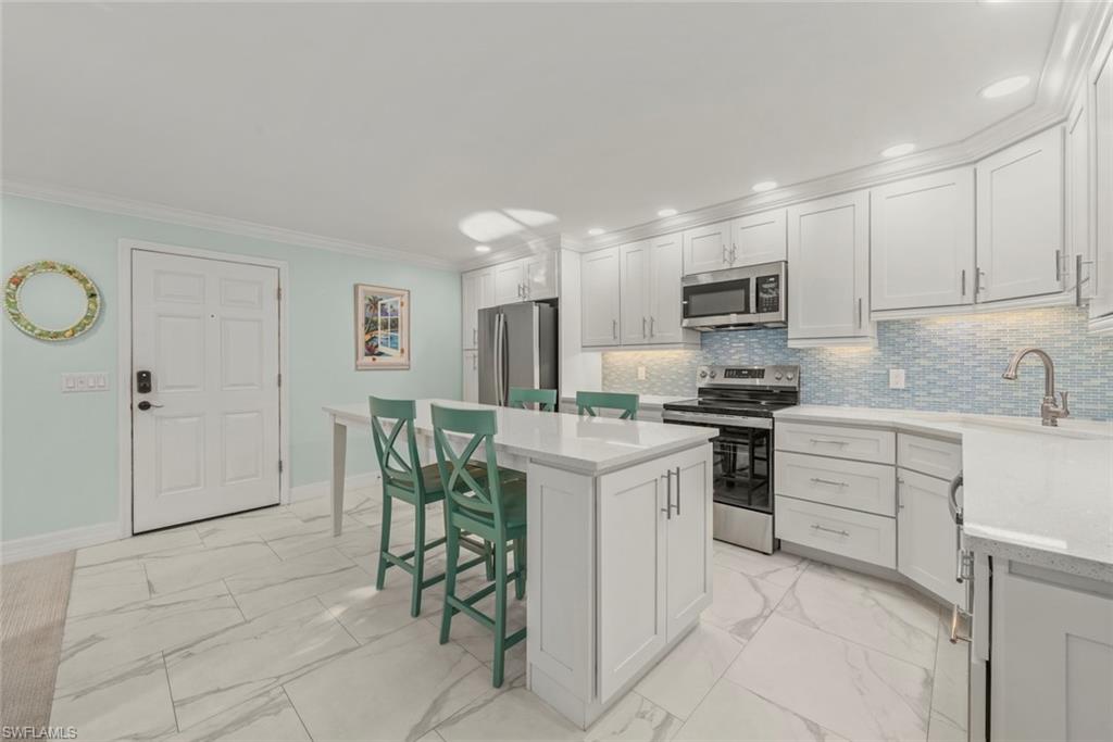 SANIBEL MOORINGS CONDO - Residential