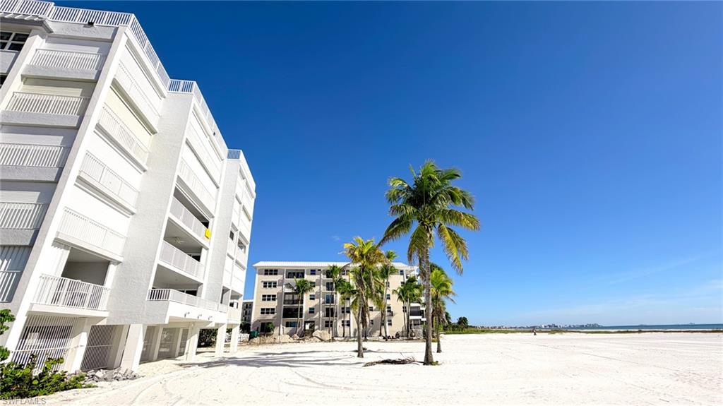 ISLAND HOUSE BEACH CLUB - Residential Lease