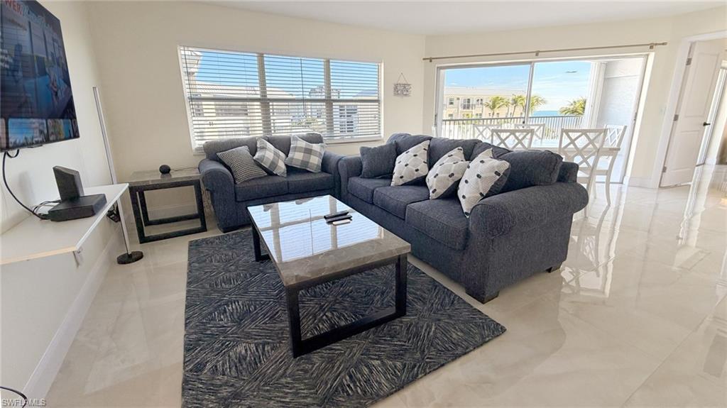 ISLAND HOUSE BEACH CLUB - Residential Lease