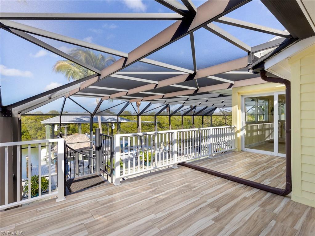 SIESTA ISLES - Residential