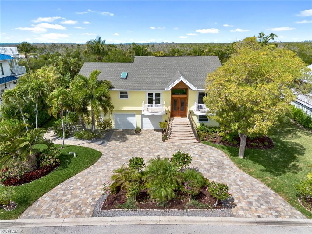 SIESTA ISLES - Residential