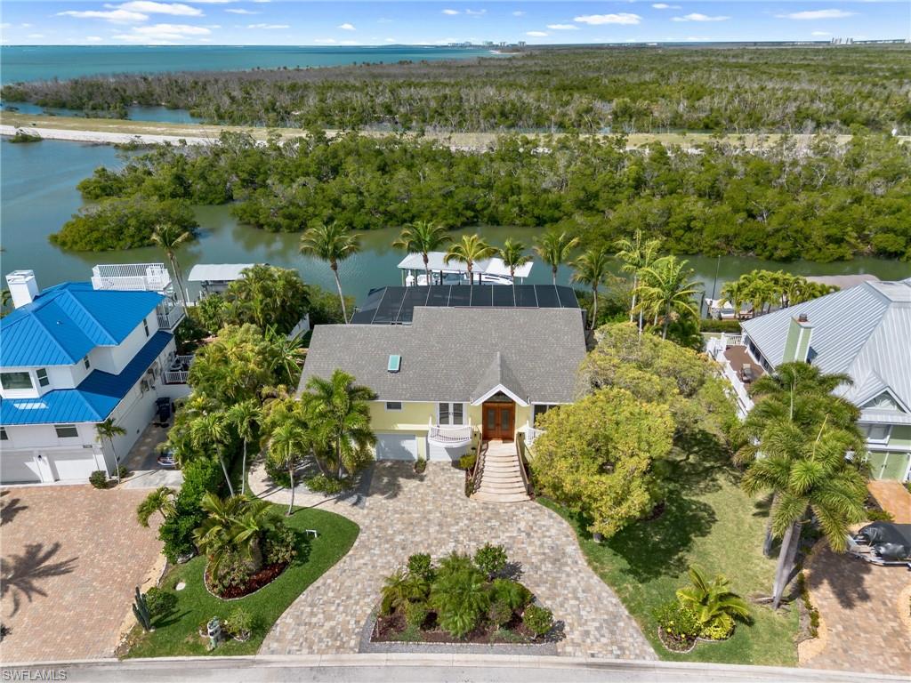 SIESTA ISLES - Residential