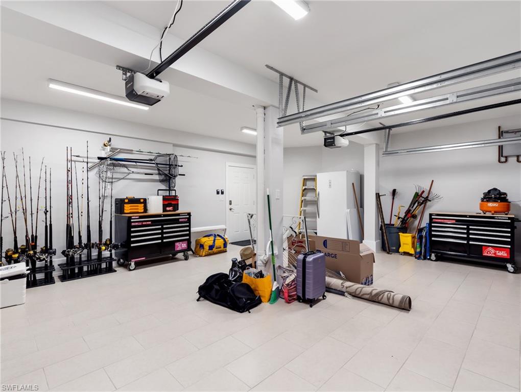 SIESTA ISLES - Residential