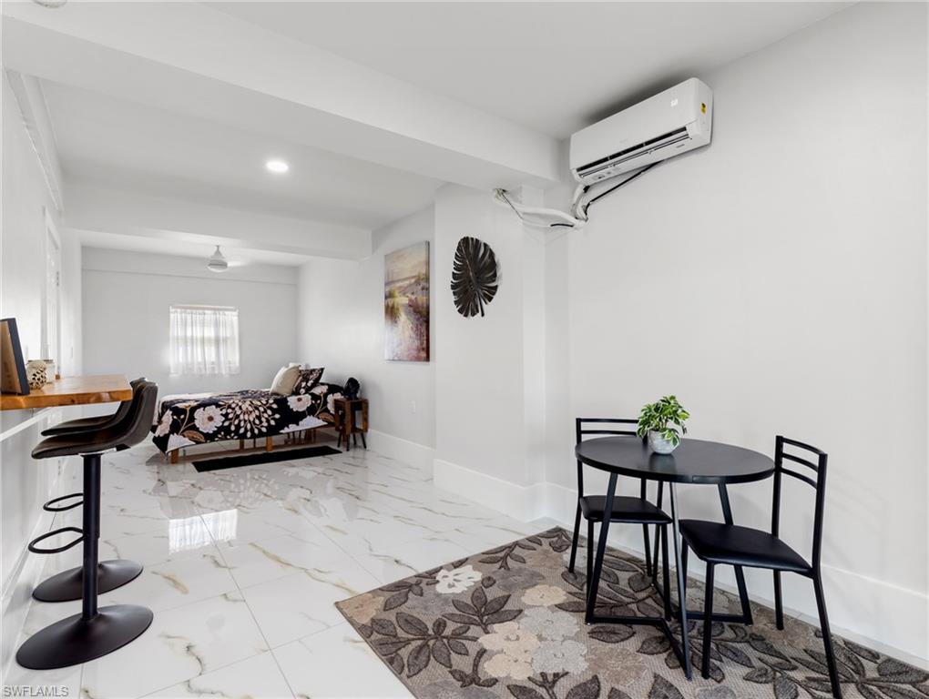 SIESTA ISLES - Residential