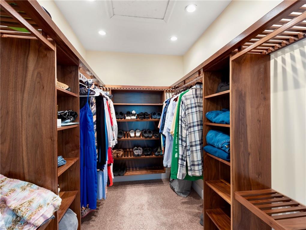 SIESTA ISLES - Residential