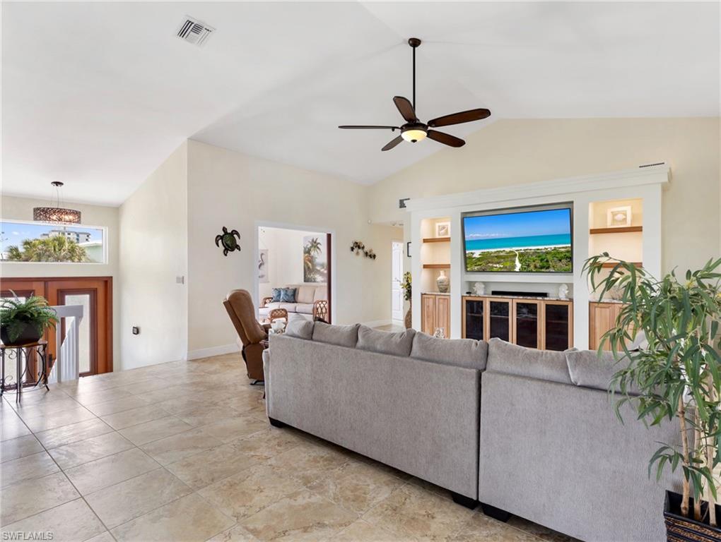 SIESTA ISLES - Residential