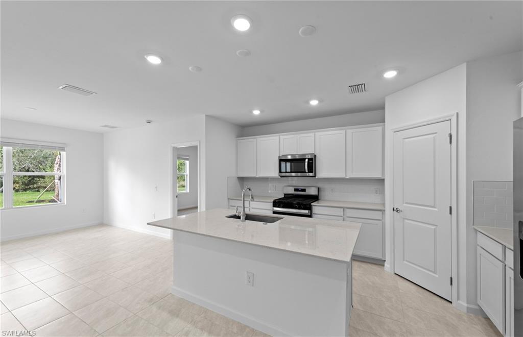 NORTHRIDGE - Residential