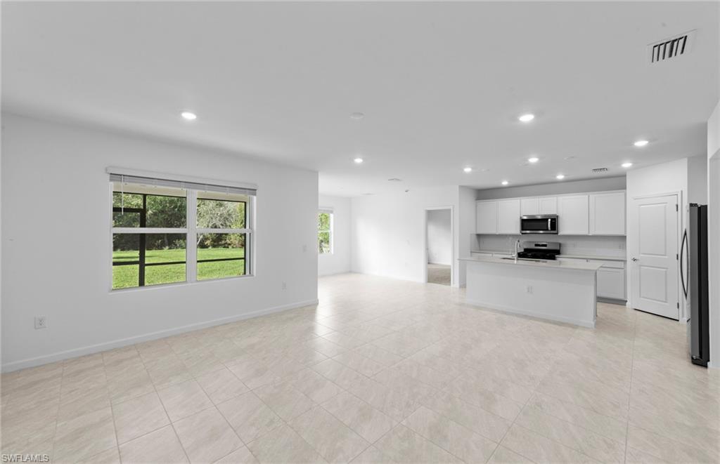 NORTHRIDGE - Residential