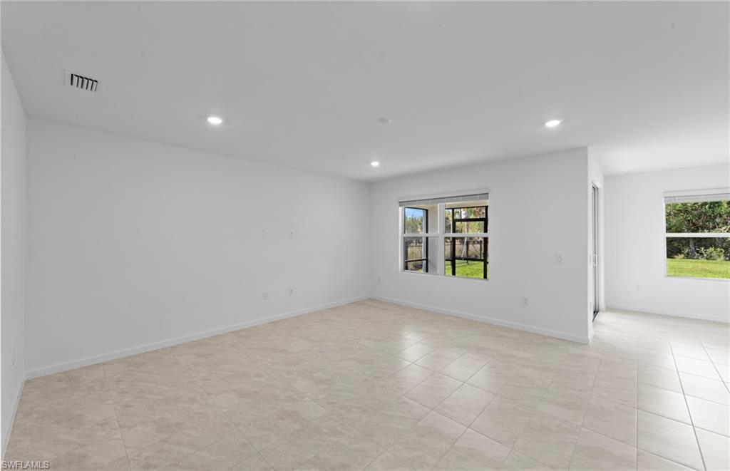 NORTHRIDGE - Residential