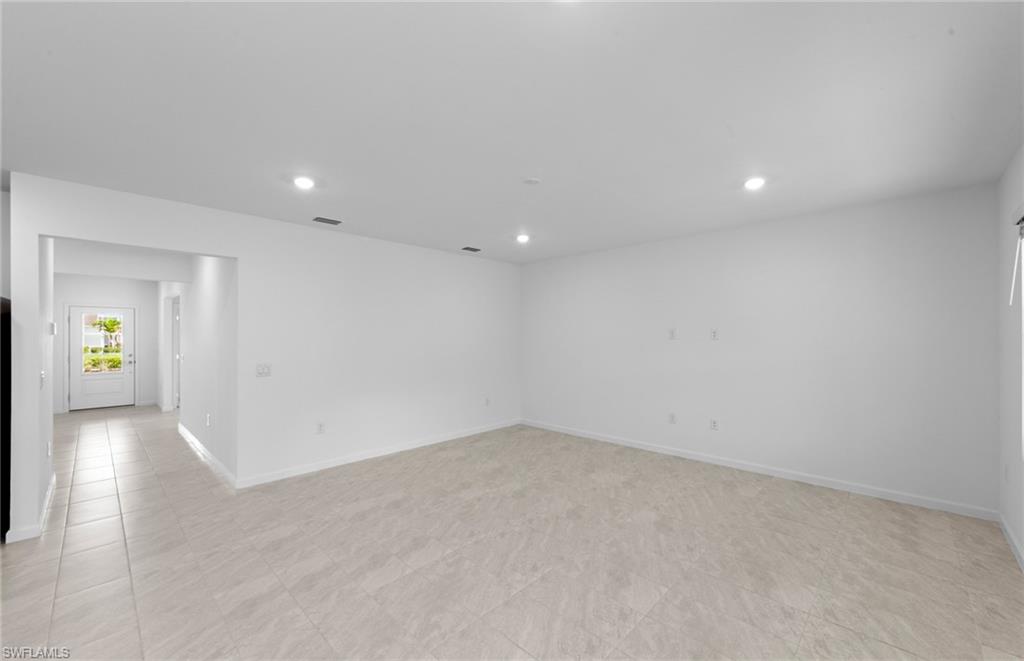 NORTHRIDGE - Residential