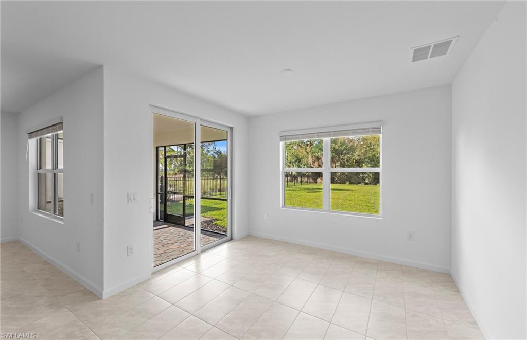 NORTHRIDGE - Residential