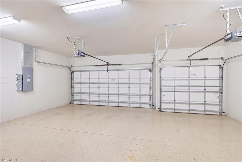 CORKSCREW SHORES - Residential