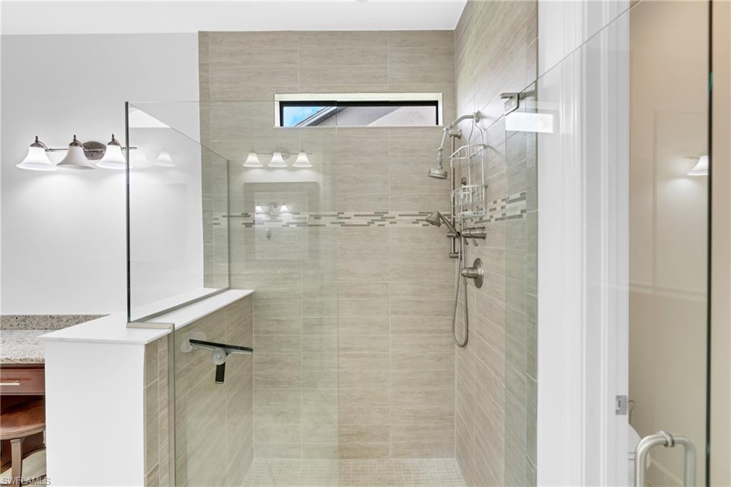 CORKSCREW SHORES - Residential